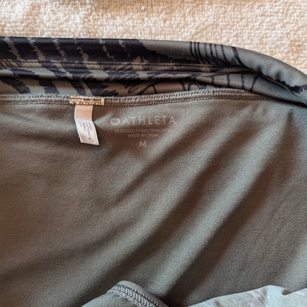 Athleta Black and Gray Patterned Sarong